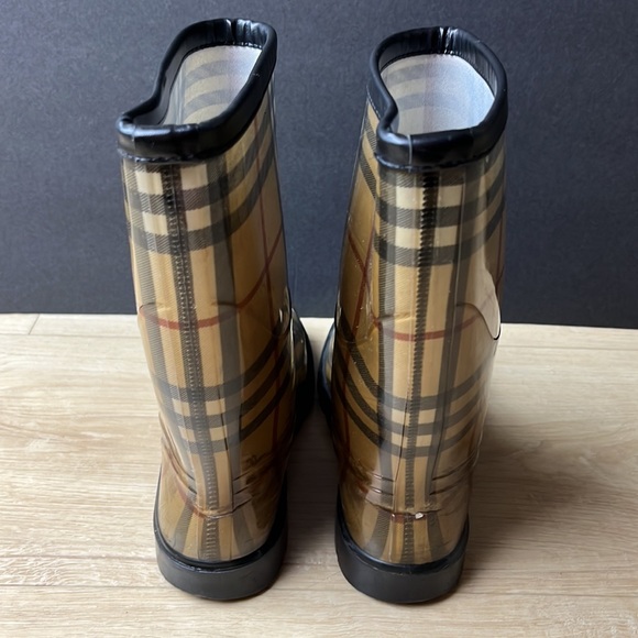BURBERRY RUBBER PRINTED RAIN BOOTS WOMENS SIZE 37 - Picture 5 of 10